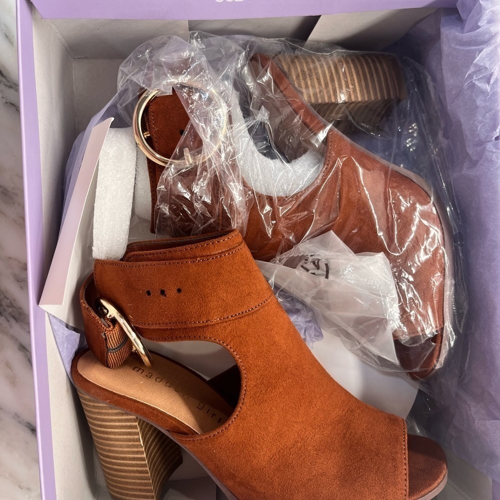Madden Girl Darlynn City Shooties Sandals - Picture 10 of 12